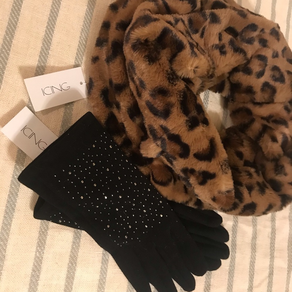 Luxurious ‘Fur’ Infinity Scarf and Studded Gloves